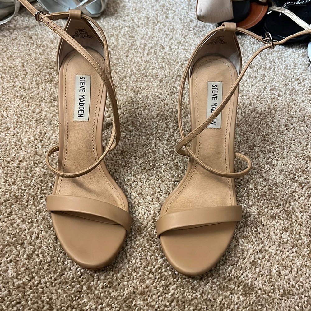 Nude ankle strap heel sandal Steve Madden